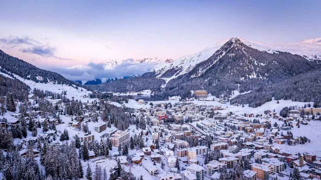 Exploring Davos 2024's vision for future cities: Sustainable, inclusive, and technologically advanced urban development.